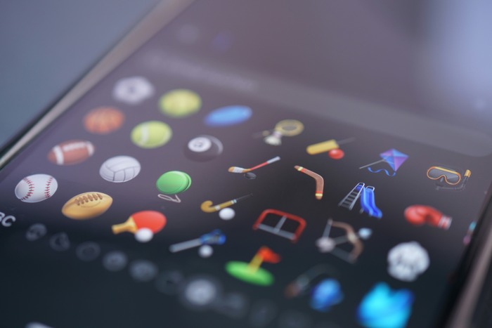Social Media Emojis 101: What They Are and How to Use Them header image