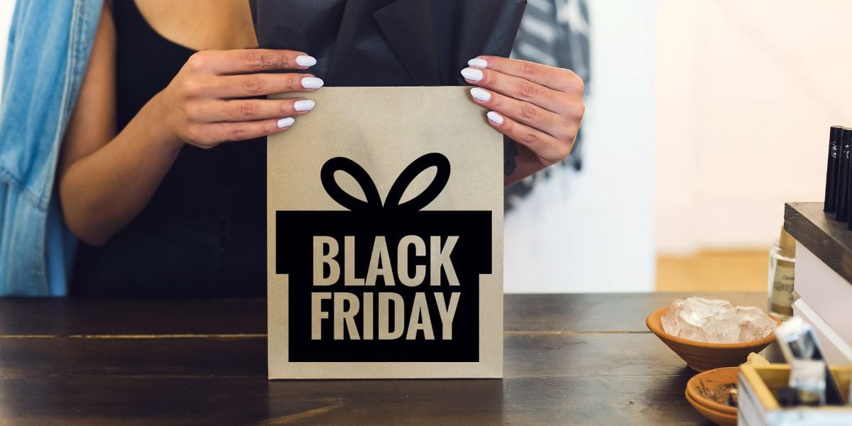 Engage and Convert: 10 Black Friday Social Media Post Ideas That Guarantee Sales