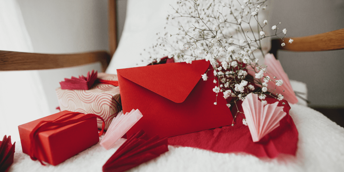 10 Valentine's Day Social Media Marketing Campaign Ideas [2024]